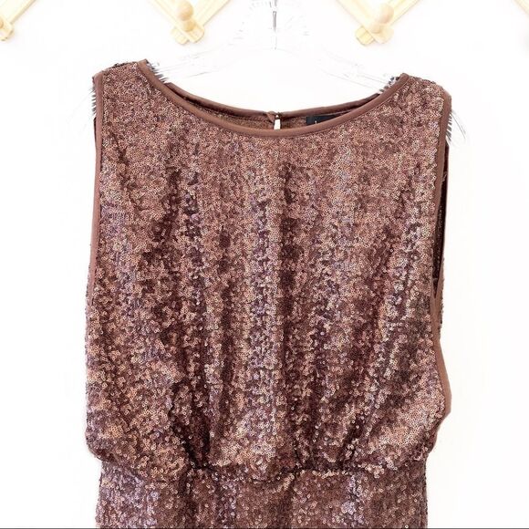 Laundry By Shelli Segal Keyhole Back Sequin Dress - Picture 4 of 9